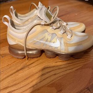 Nike Women's VaporMax Running Shoes in Neutral Beige and Metallic Gold